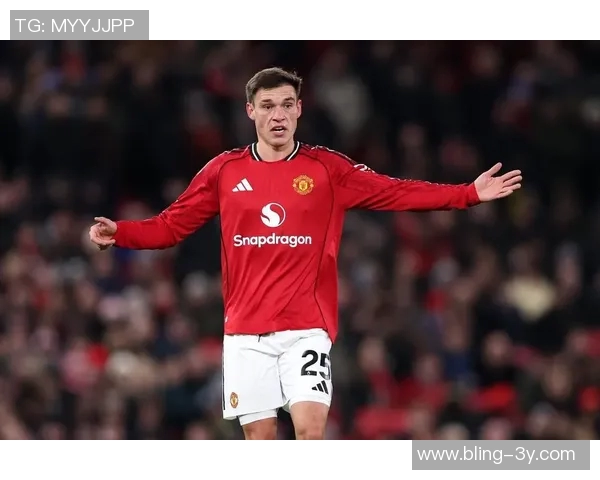 阿贾克斯对曼联中场乌加特表现出兴趣尚未正式报价